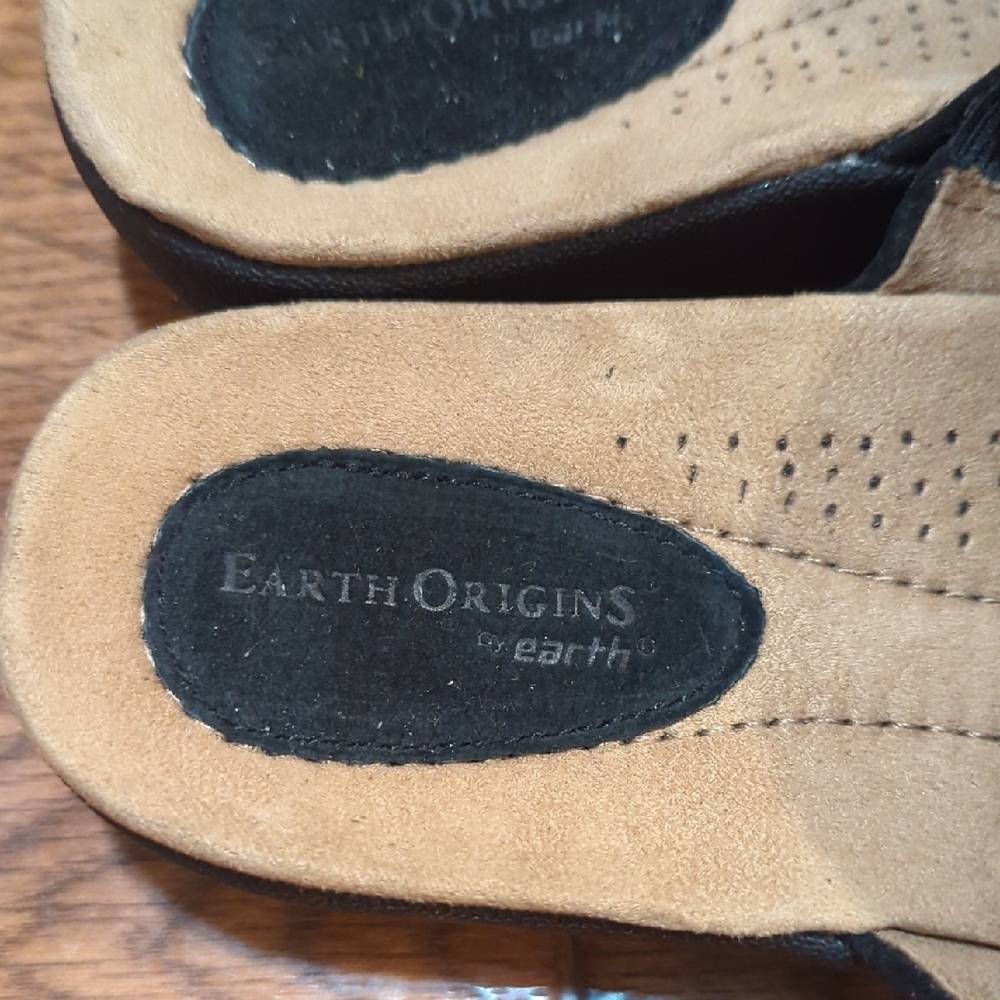 Earth Origins Black Suede Mules - Picture 2 of 4